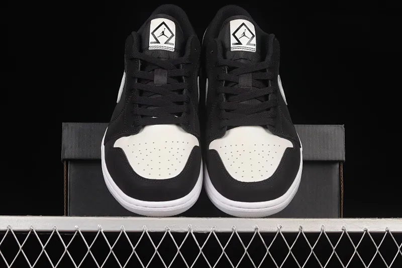 All categories Air Jordan Jordan series basketball shoes Air Jordan 1 Low G version pure original Air Jordan 1 AJ1 Joe 1 black and white laser low-top retro cultural basketball shoes DH6931-001